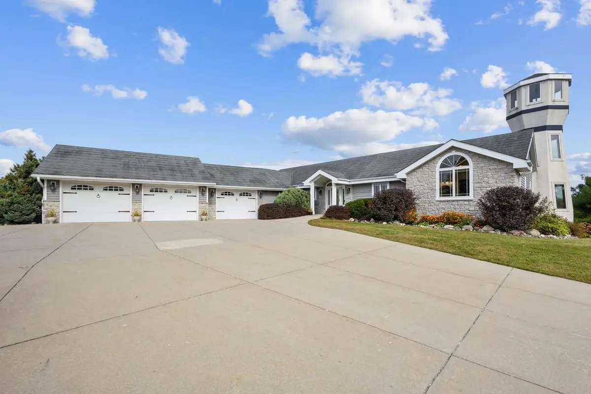 7207 Fairview ROAD, Denmark, WI 54208 - #1