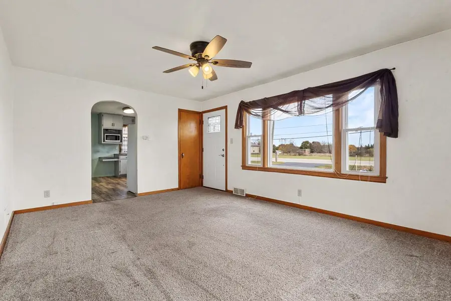 307 S PACKER DRIVE, Manitowoc, WI 54220 - Image #3