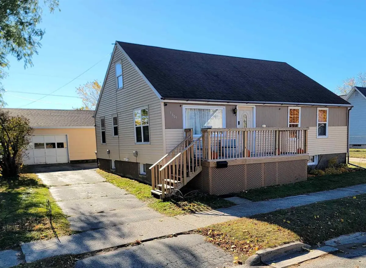 1605 25TH AVENUE, Menominee, MI 49858 - Image #1