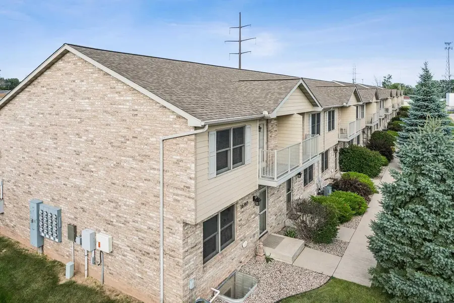 1690 DRUM CORPS DRIVE, Menasha, WI 54952 - Image #2