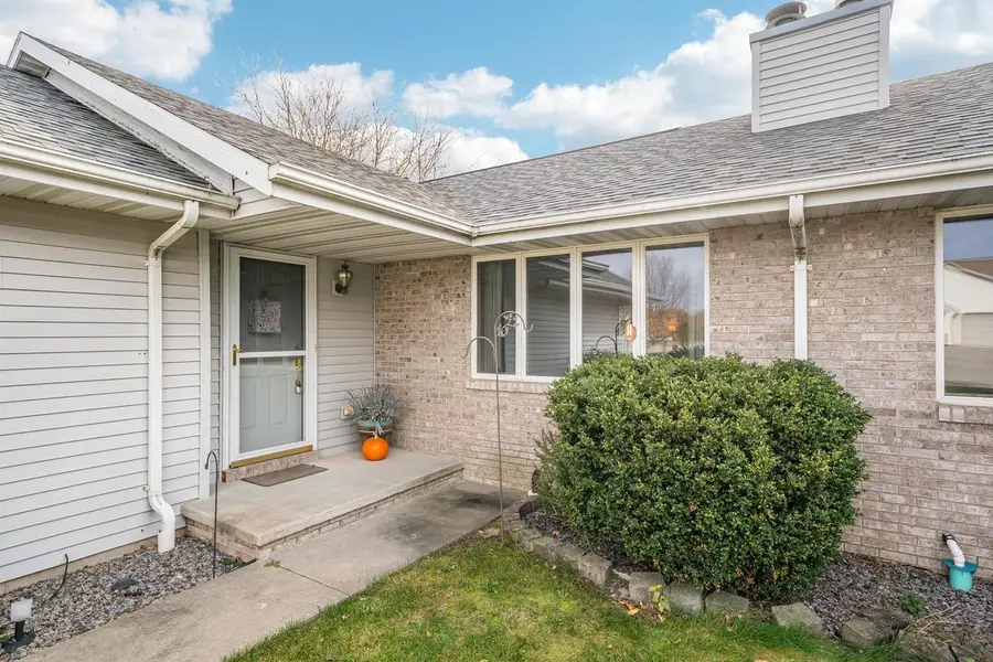 925 PLEASANTVIEW AVENUE, Little Chute, WI 54140 - Image #3