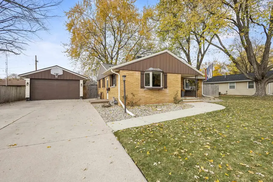 906 SILVER STREET, De Pere, WI 54115 - Image #3