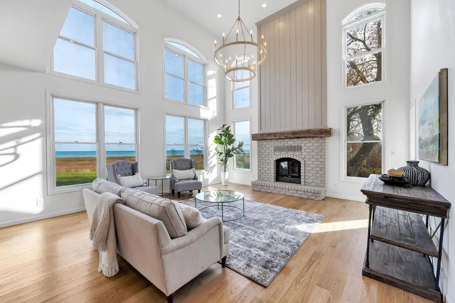 17707 Lakeshore ROAD, Two Rivers, WI 54241 - Image #3