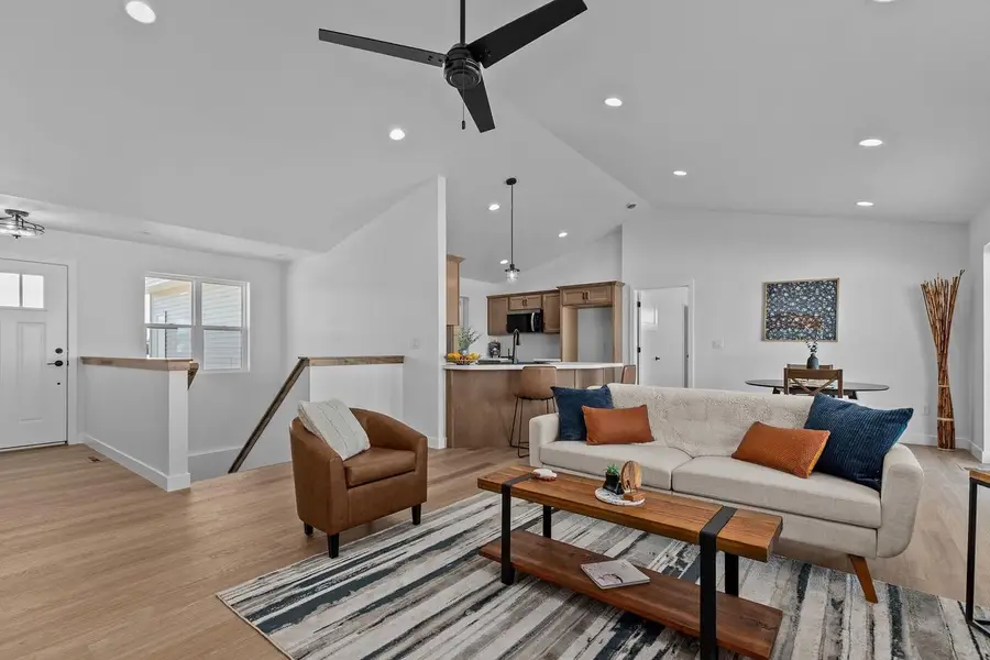 W5604 TONYS WAY, Appleton, WI 54915 - Image #2