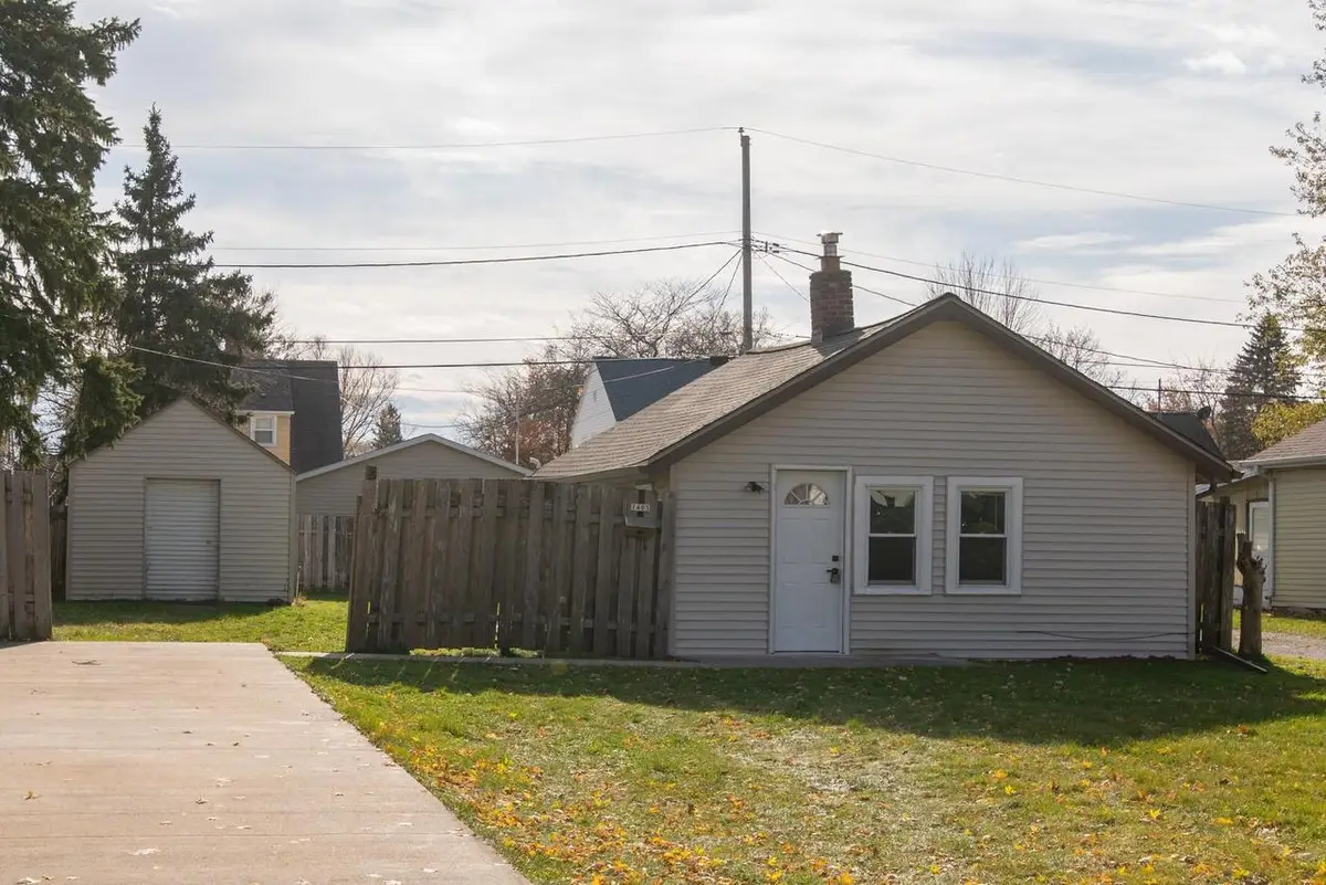 1403 W SUMMER STREET, Appleton, WI 54914 - Image #1