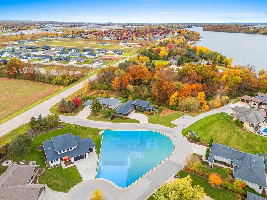 837 RIVERS, De Pere, WI 54115 - Image #2