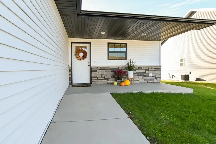 601 HAMMEN COURT, Kaukauna, WI 54130 - Image #3