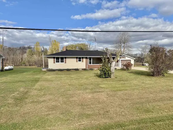 W12948 COUNTY RD M, Caroline, WI 54928