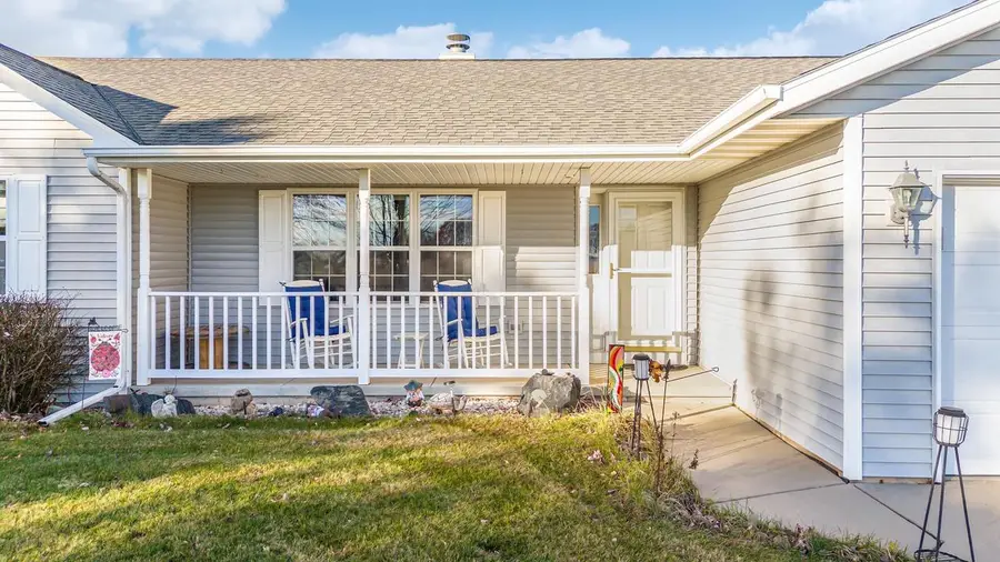 7538 S CHASE ROAD, Pulaski, WI 54162 - Image #2