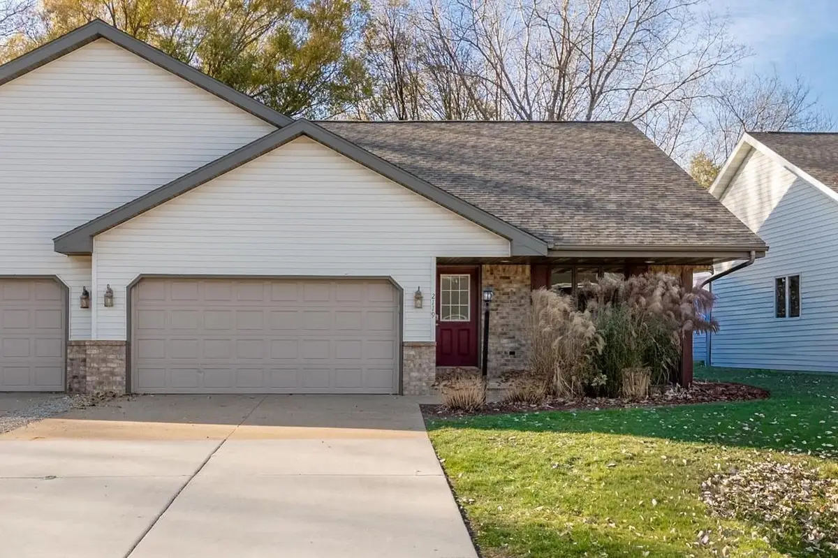 2119 CLOUDVIEW COURT, Appleton, WI 54914 - Image #1