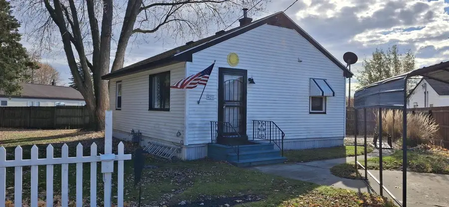 921 RATON COURT, Manitowoc, WI 54220 - Image #3