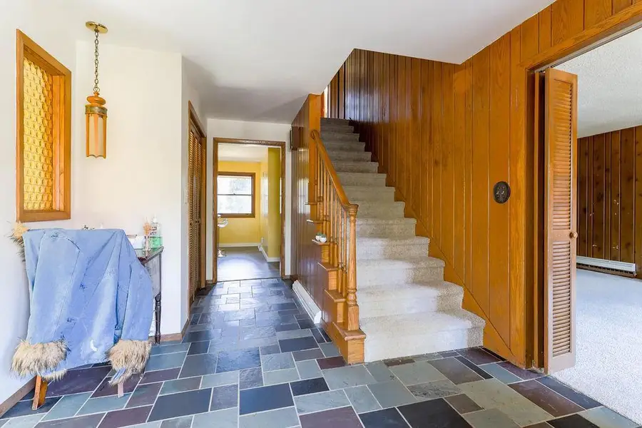 1913 N OUTAGAMIE STREET, Appleton, WI 54914 - Image #2