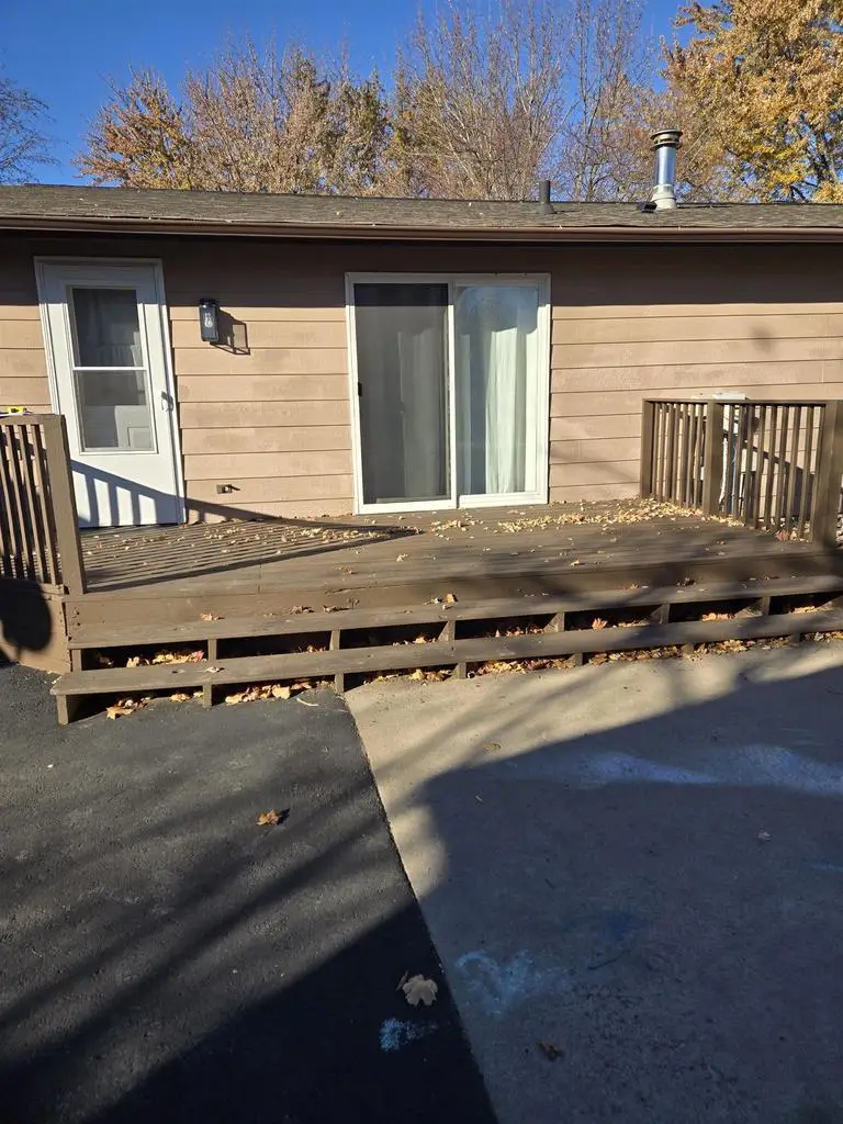 2430 MINERVA STREET, Oshkosh, WI 54901 - Image #3