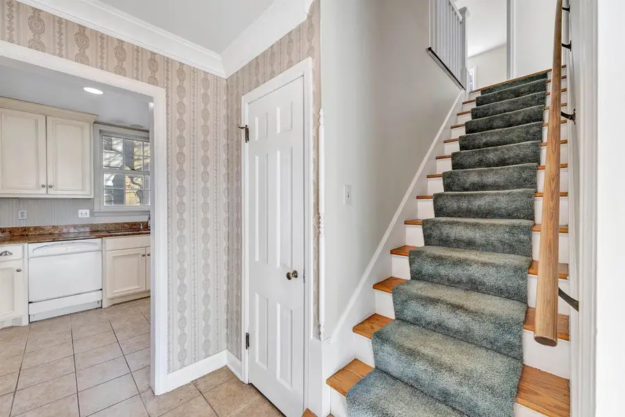 2377 S WEBSTER AVENUE, Green Bay, WI 54301 - Image #2