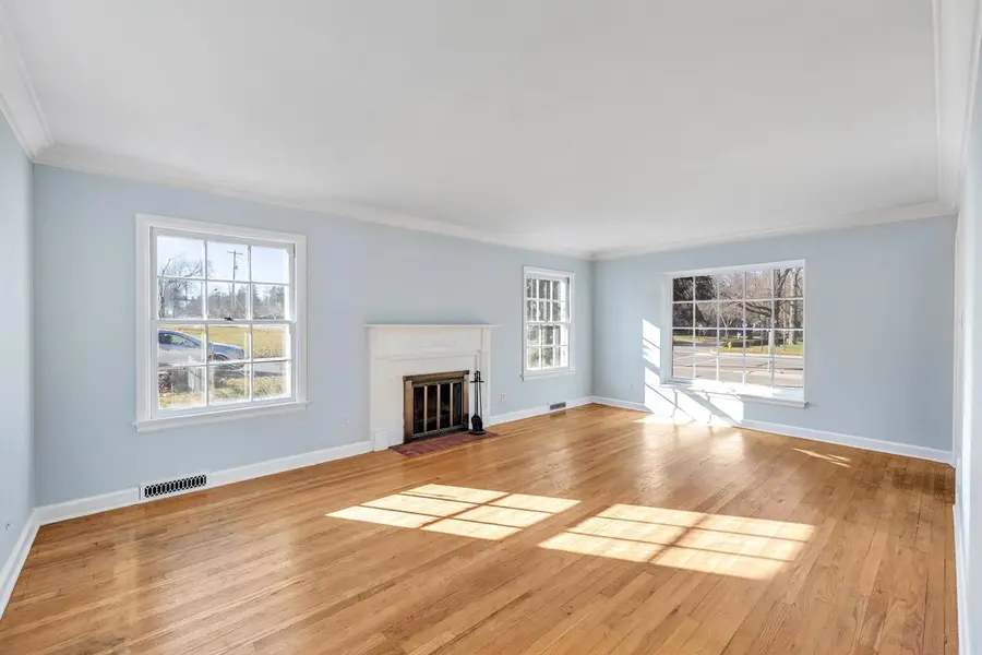 2377 S WEBSTER AVENUE, Green Bay, WI 54301 - Image #3