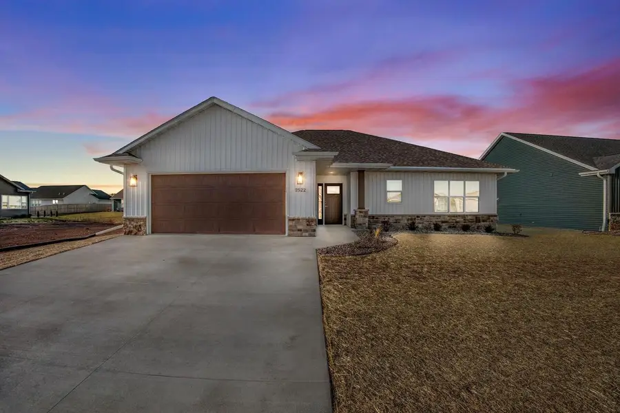 2522 TIPPERARY TRAIL, De Pere, WI 54115 - Image #2