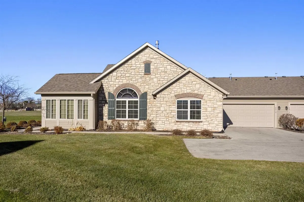 2210 E TUSCANY WAY, Appleton, WI 54913 - Image #1
