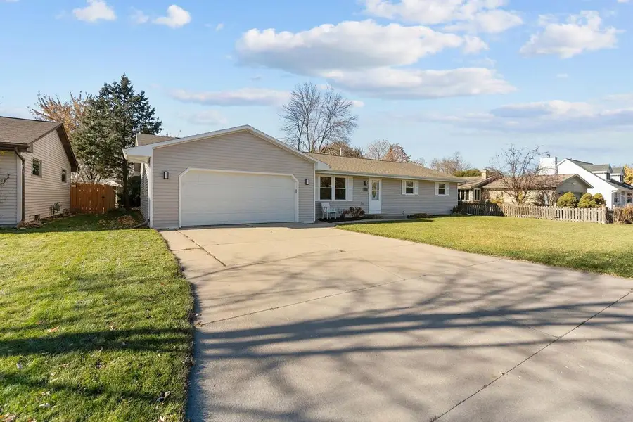 1635 N MCINTOSH DRIVE, Appleton, WI 54914 - Image #2