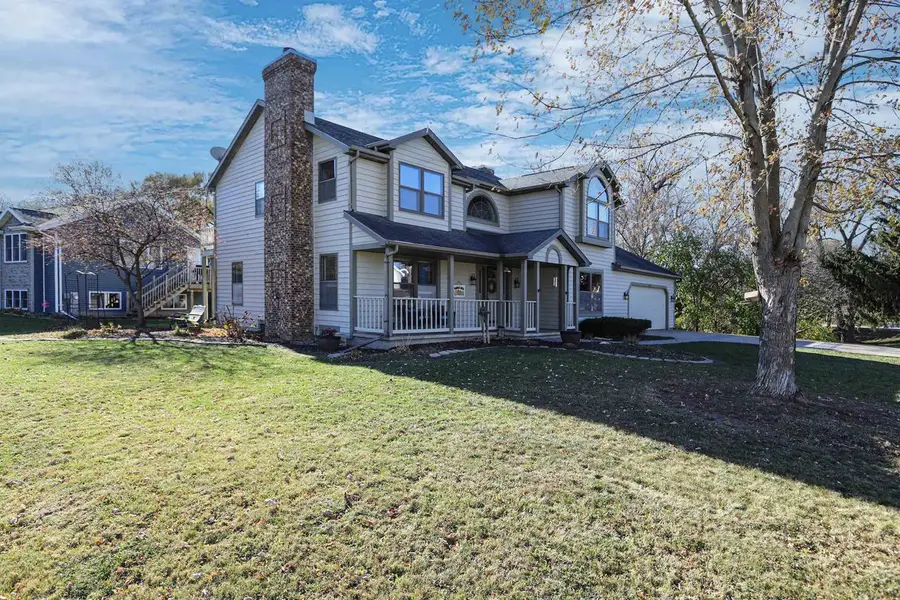 624 S KELLER PARK DRIVE, Appleton, WI 54914 - Image #2