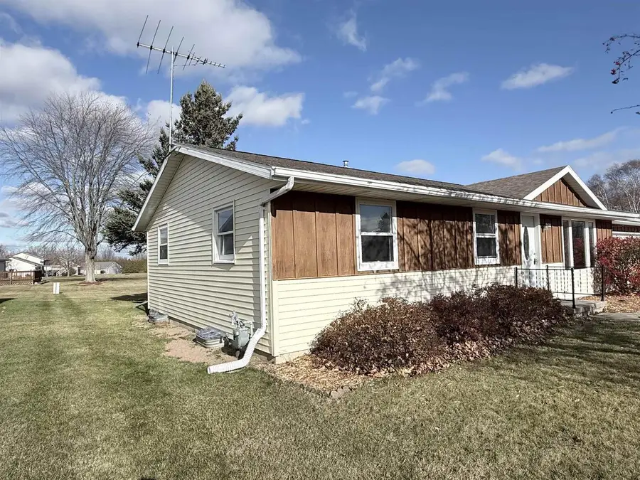 1517 NAVARINO STREET, Algoma, WI 54201 - Image #3