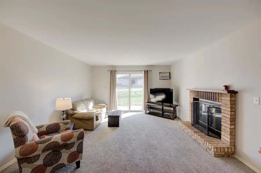 1757 MARICOPA DRIVE, Oshkosh, WI 54904 - Image #3