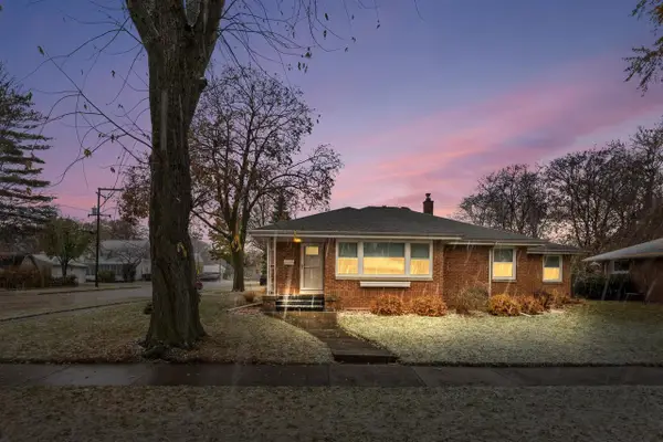 1003 EVANS STREET, Oshkosh, WI 54901