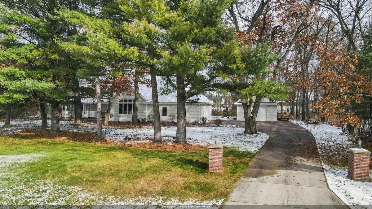 N3560 OAKWOOD, New London, WI 54961 - Image #1