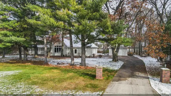 N3560 OAKWOOD, New London, WI 54961