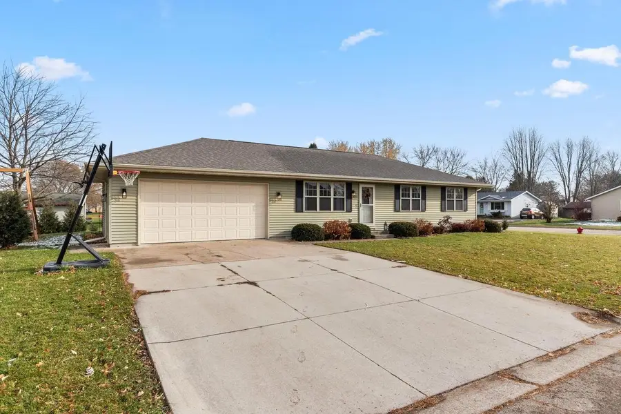 1502 NORTHRIDGE DRIVE, New London, WI 54961 - Image #2