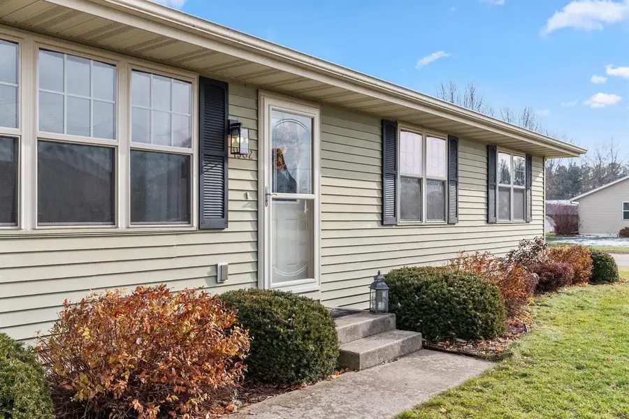 1502 NORTHRIDGE DRIVE, New London, WI 54961 - Image #3