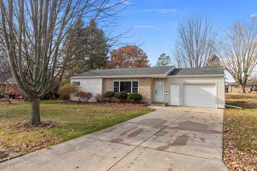 815 SUNSET AVENUE, Algoma, WI 54201 - Image #2