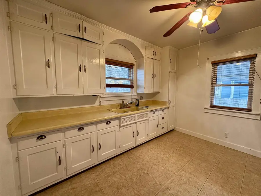 861 5TH STREET, Green Bay, WI 54304 - Image #3