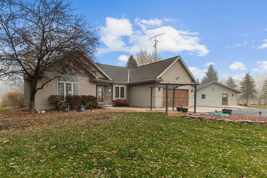 W7171 ROGERSVILLE ROAD, Fond Du Lac, WI 54937 - Image #2