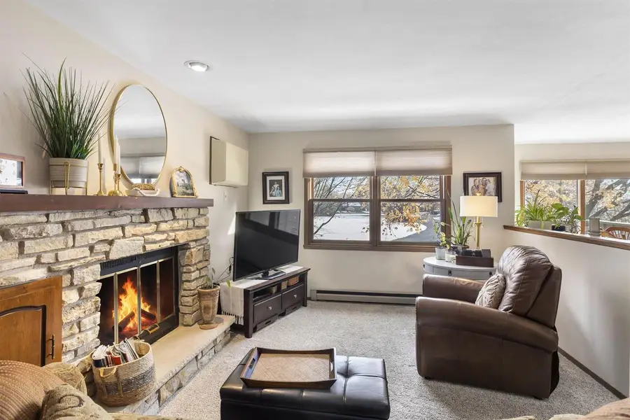 1160 BRITTANY COURT  #93, Neenah, WI 54956 - Image #3