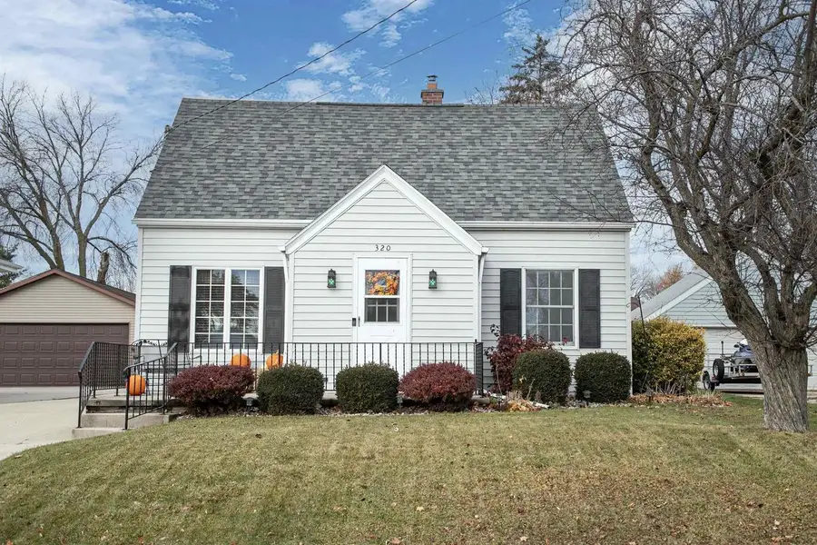 320 W LINCOLN AVENUE, Little Chute, WI 54140 - Image #2