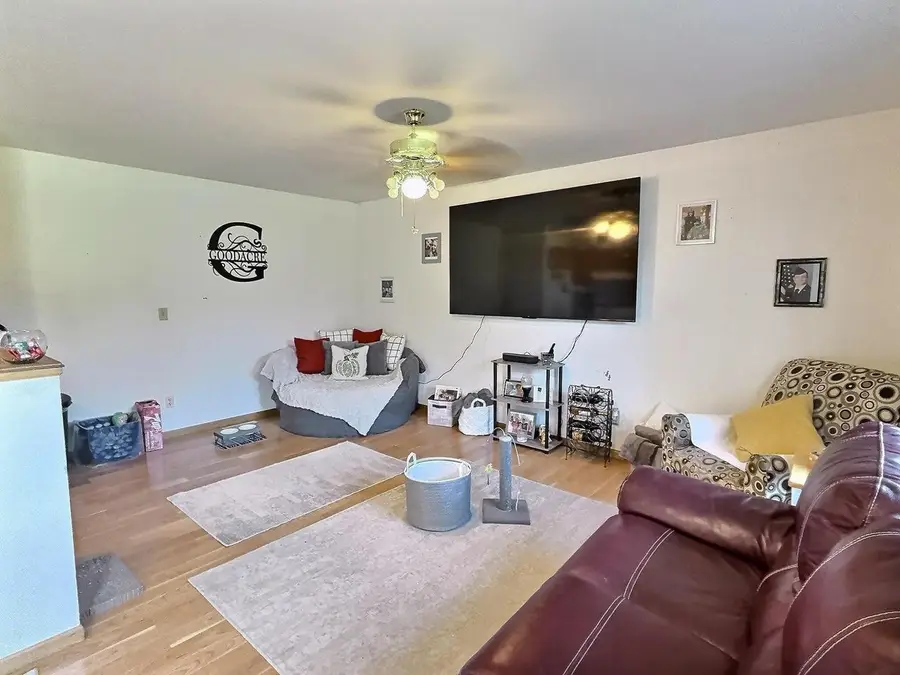 296 WINTERGREEN DRIVE, Omro, WI 54963 - Image #2