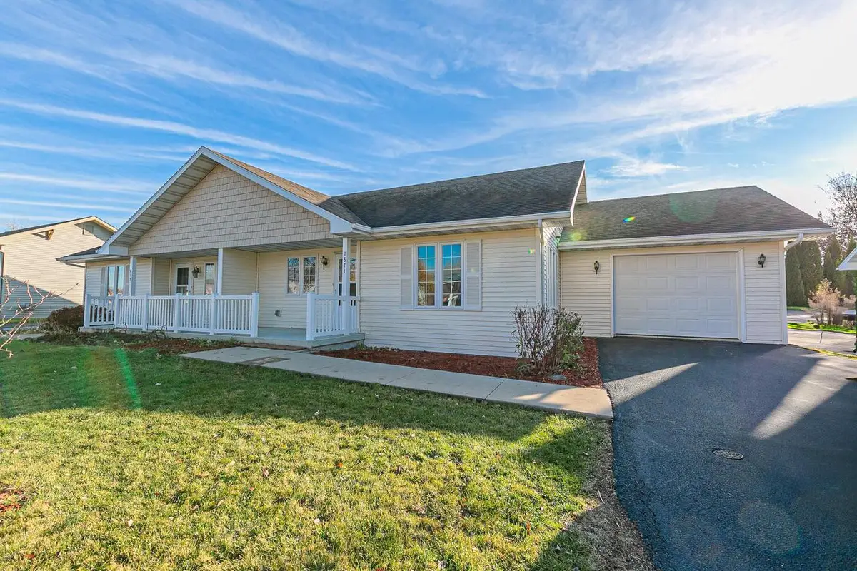1871 NATURES WAY, Menasha, WI 54952 - Image #1