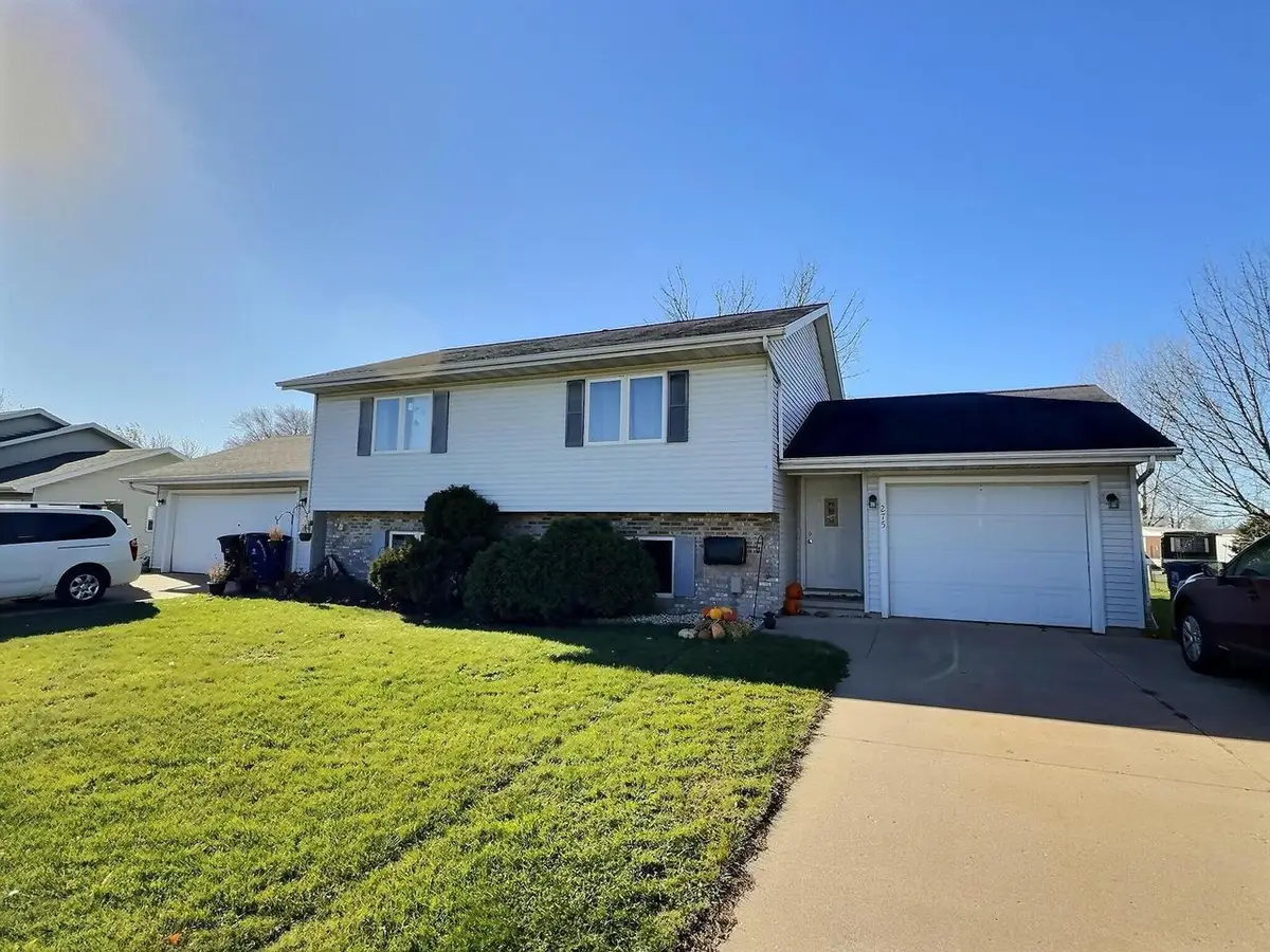 273 WINTERGREEN DRIVE, Omro, WI 54963 - Image #1