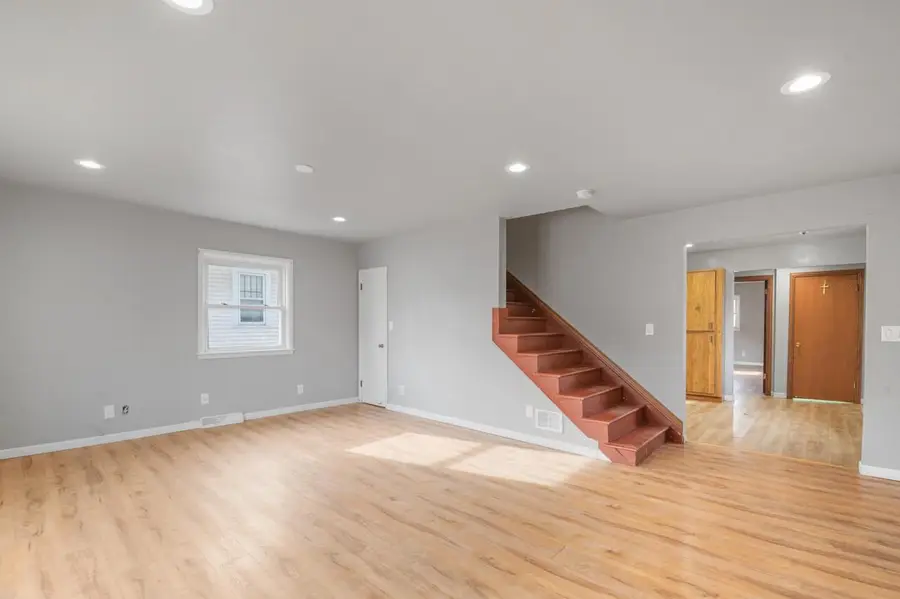 725 N IRWIN AVENUE, Green Bay, WI 54302 - Image #3