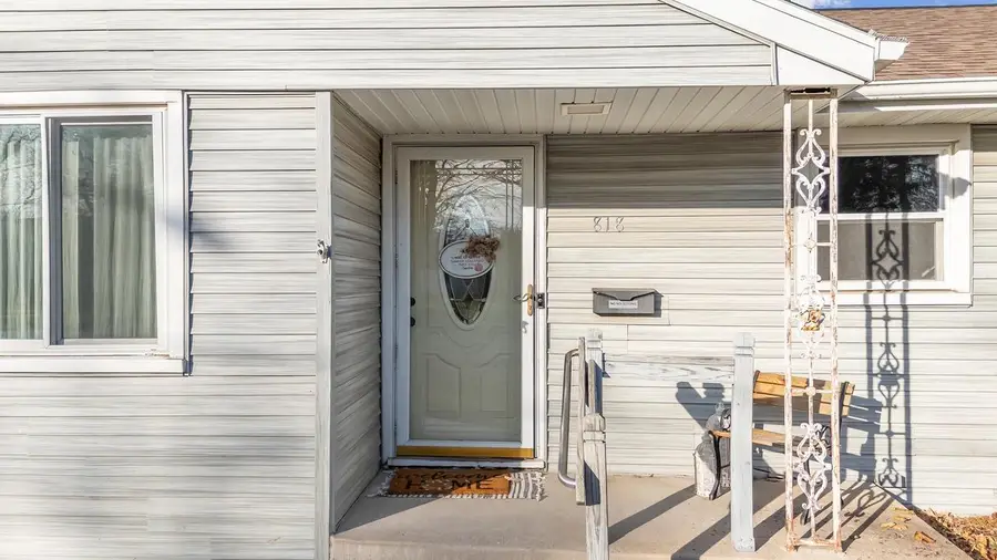 818 W MARQUETTE STREET, Appleton, WI 54914 - Image #2