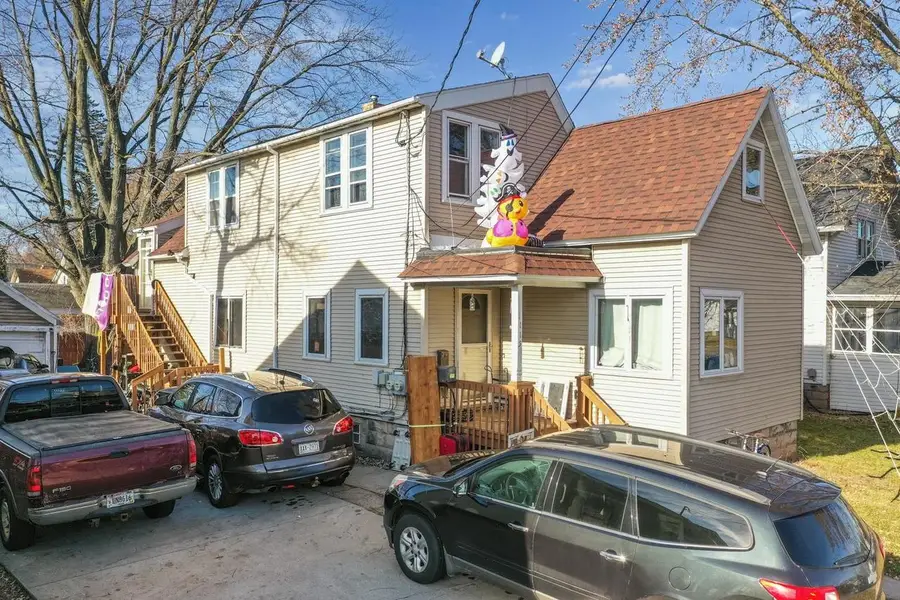 1115 N RICHMOND STREET, Appleton, WI 54911 - Image #2