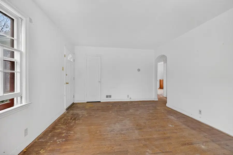 935 ROSCOE STREET, Green Bay, WI 54304 - Image #2