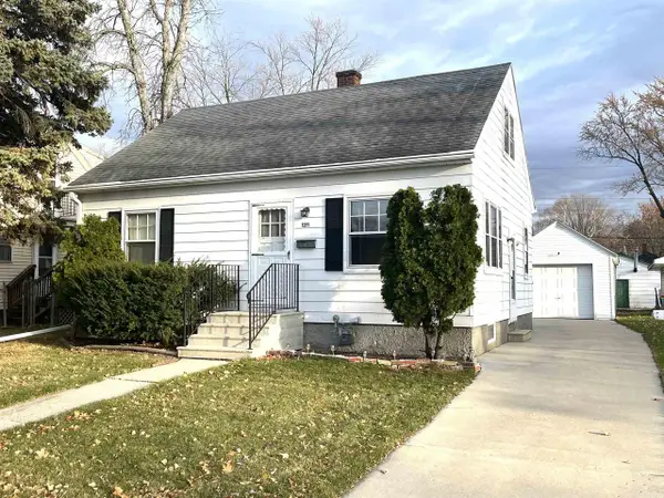 1211 10TH AVENUE, Green Bay, WI 54304