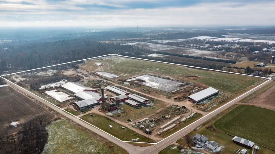 N5271 MADDEN ROAD, New London, WI 54961 - Image #2