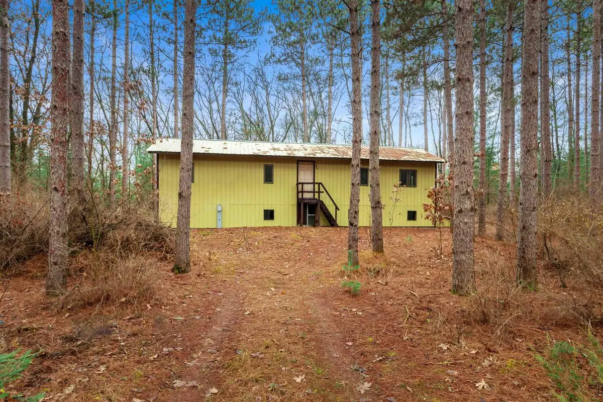 N2953 SHADOW CIRCLE, Redgranite, WI 54970 - Image #1