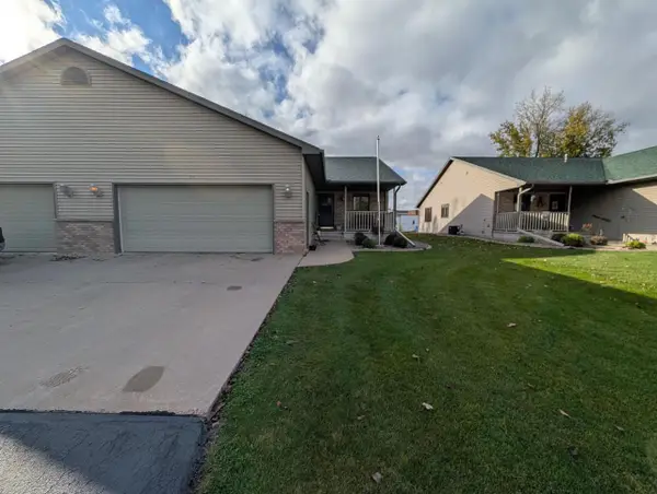114 E NORTH WATER STREET, New London, WI 54961