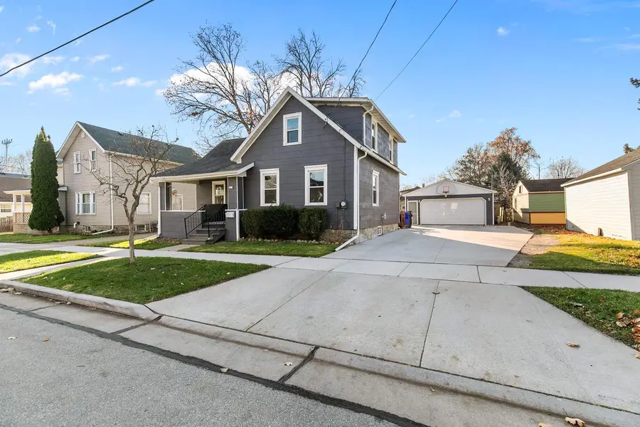 215 E WINNEBAGO STREET, Appleton, WI 54911 - Image #2