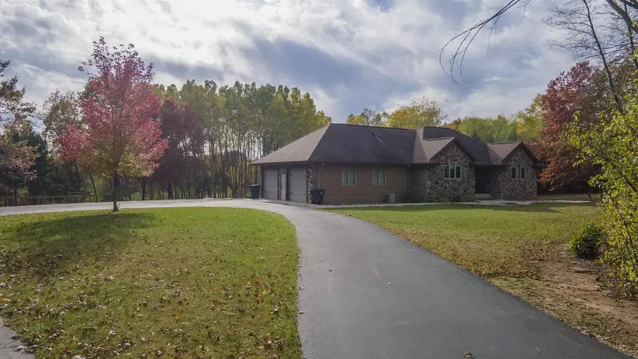 488 RURAL STREET, Berlin, WI 54923 - Image #2