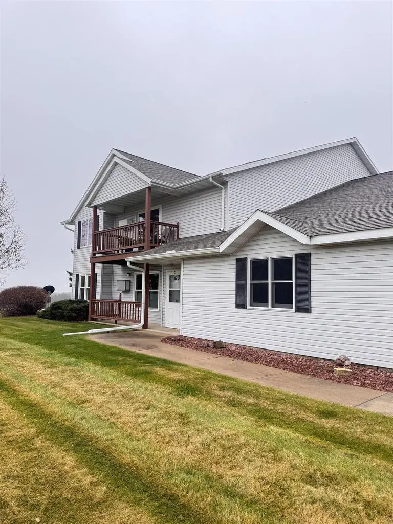 210 COUNTRY SIDE COURT, Waupaca, WI 54981 - Image #1