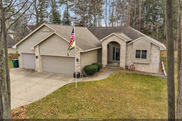2805 DEWEY DECKER DRIVE, Green Bay, WI 54313